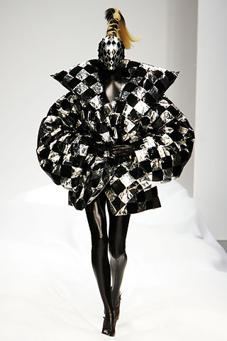 018_gareth_pugh_theredlist.jpg