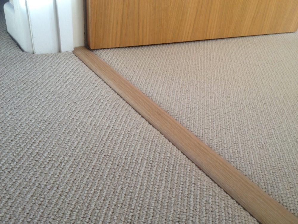 Rustic oak threshold - carpet to carpet 2.jpg