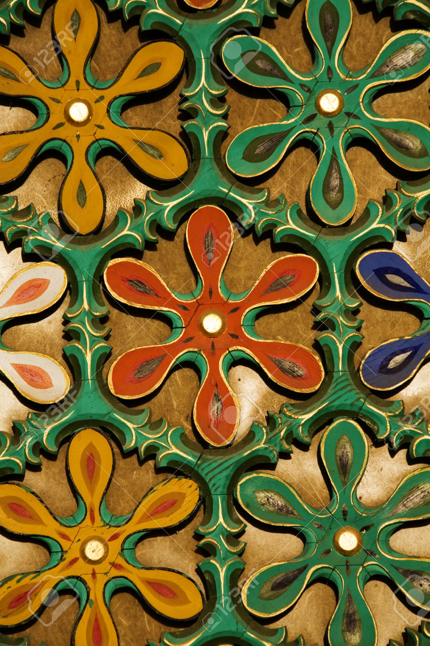 23985153-Traditional-patterns-in-South-Korea-Stock-Photo.jpg