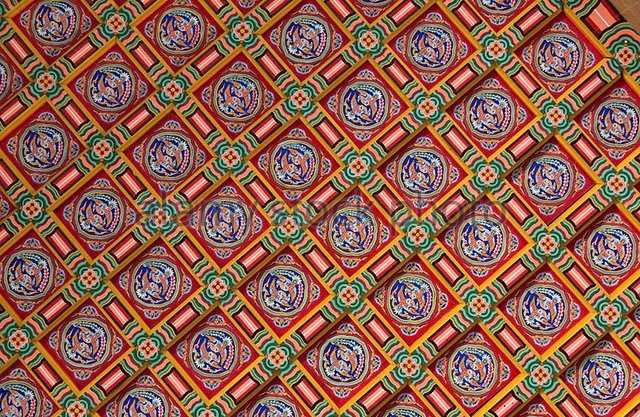 colorful-geometric-patterns-on-the-ceiling-of-the-gyeongbokgung-palace-cx4ntk.jpg.1