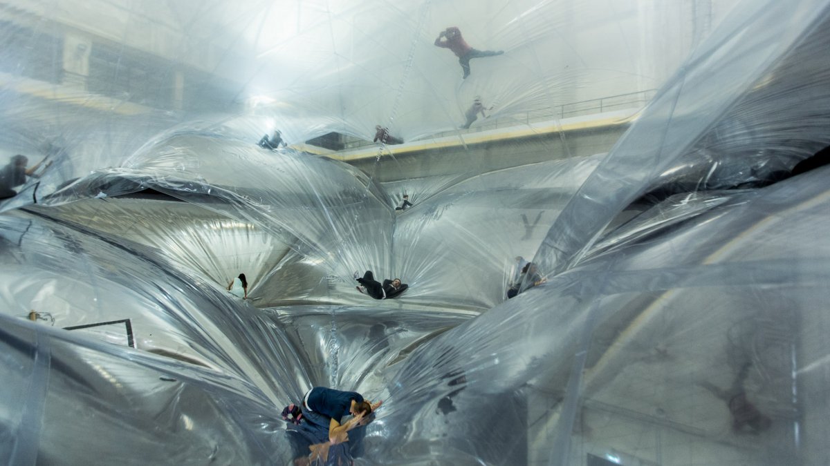 on-space-time-foam-tomas-saraceno.jpg