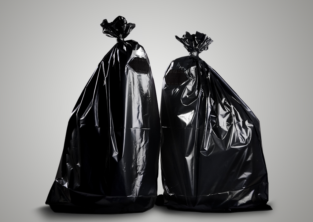 garbagwe bags .jpg