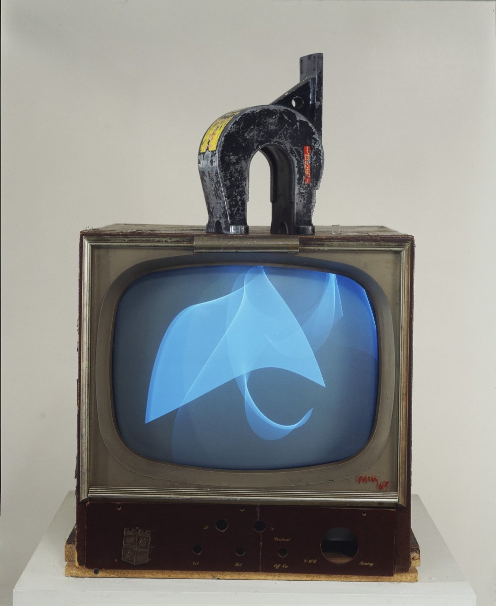 Paik_MagnetTV_Whitney.jpg