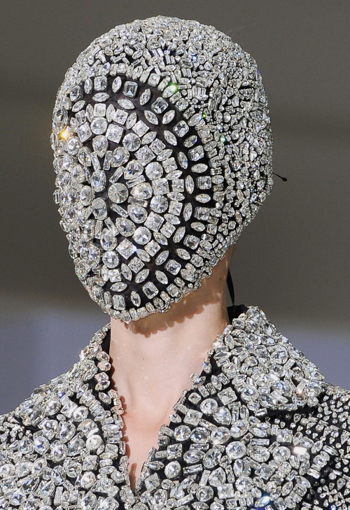maison-martin-margiela-mask-1.jpg