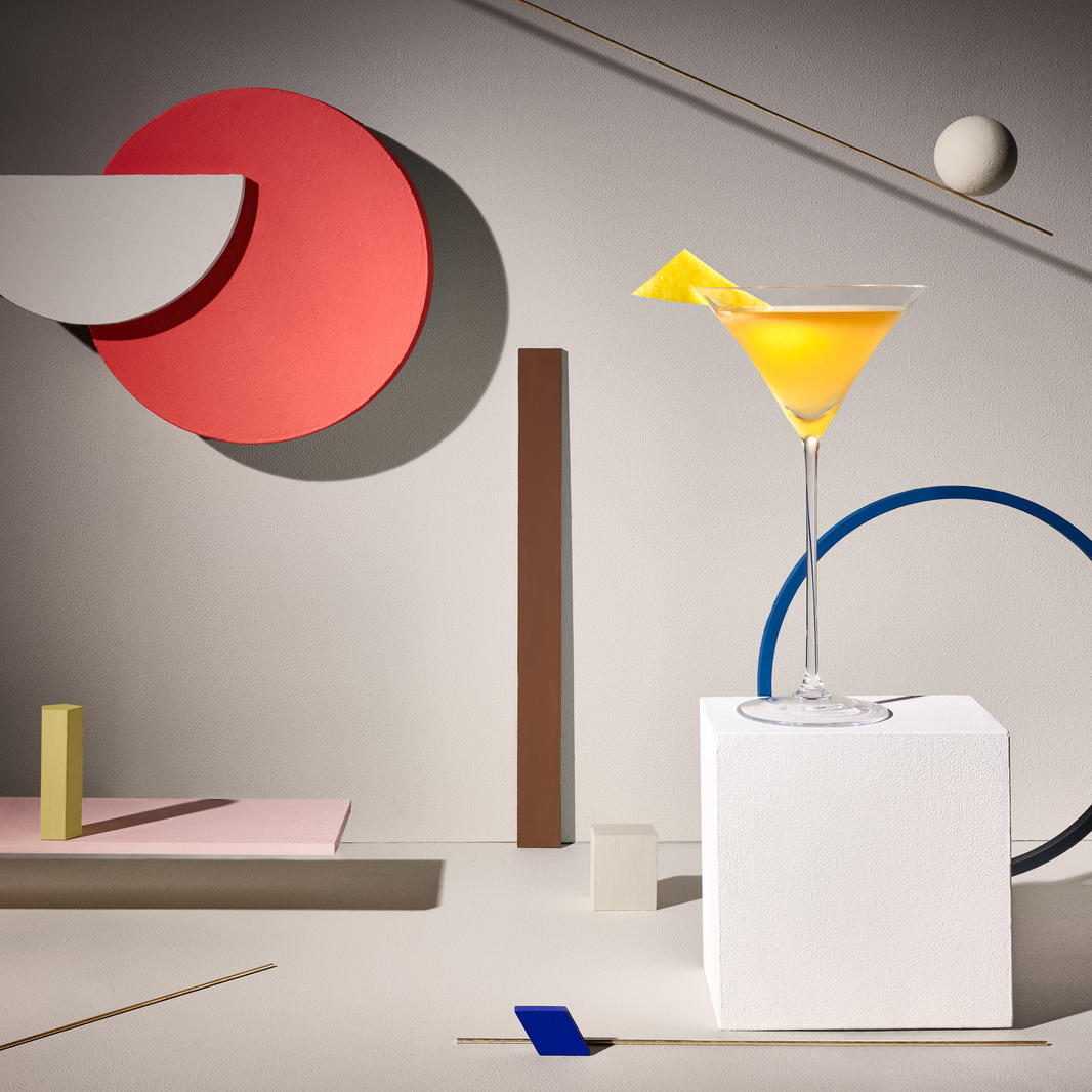 BauhauscocktailsfromWilmaStillLife1Sidecar_1GZHl8b.jpg