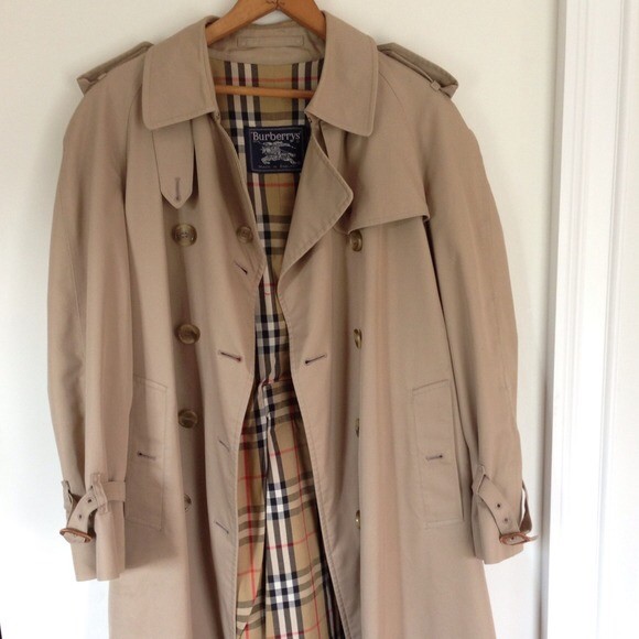 burberry trench coat vintahe.jpeg