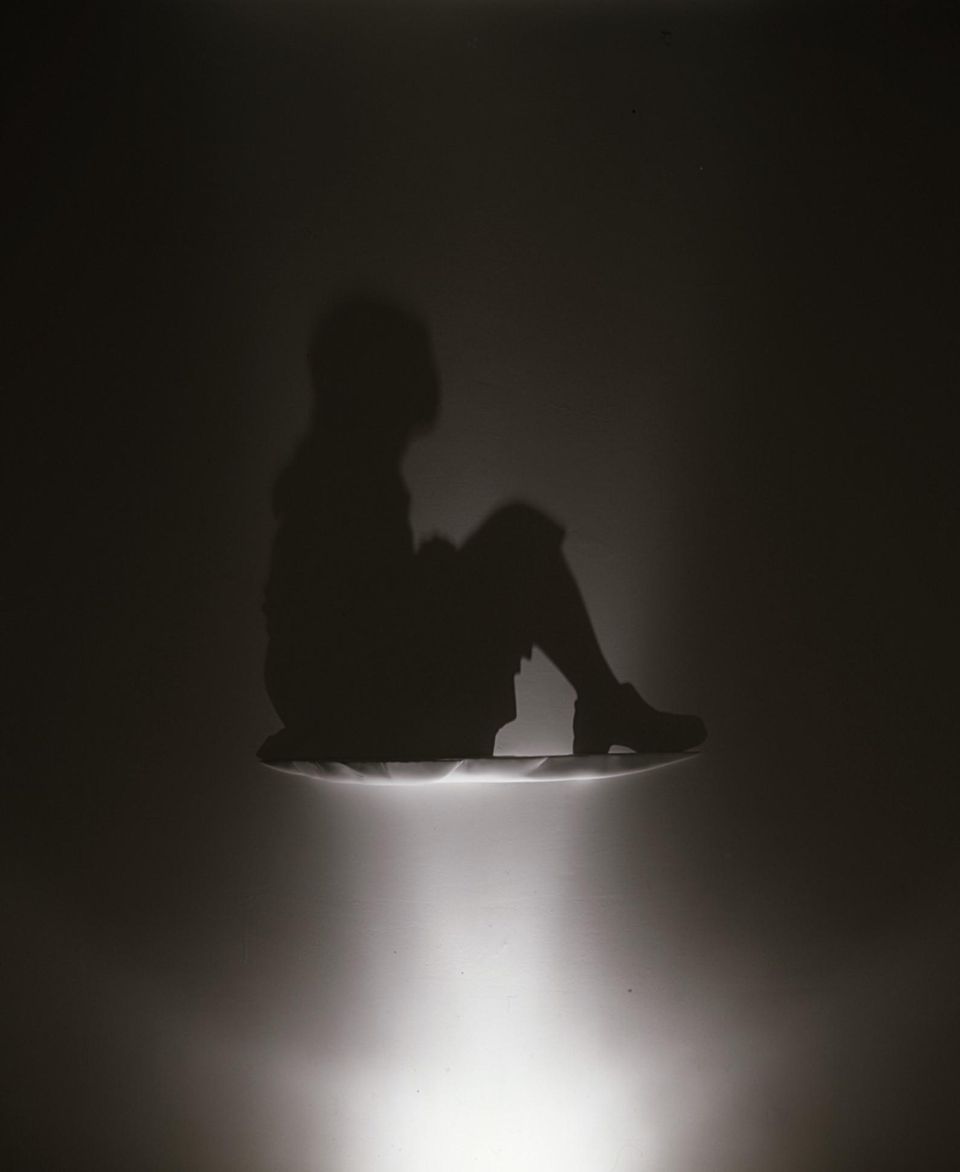 https---blogs-images.forbes.com-yjeanmundelsalle-files-2015-04-10.-KYamashita_SEATED-FIGURE-1589x1940.jpg