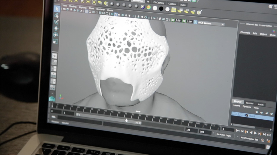 Carapace-mask-MHOX_dezeen_16.jpg