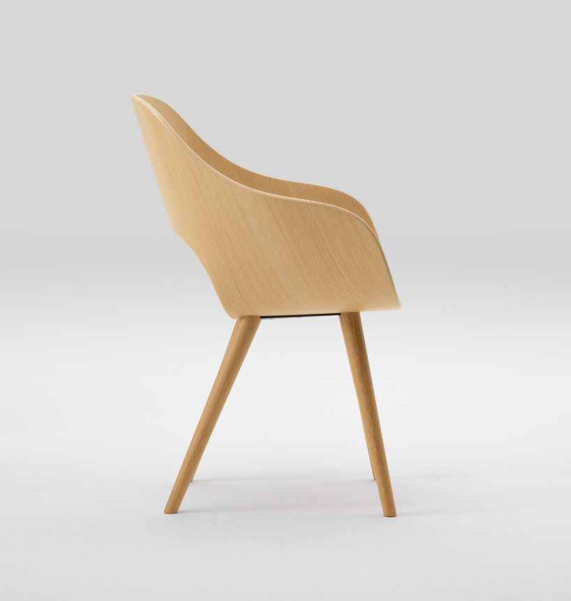 naoto-fukasawa-jasper-morrison-maruni-wooden-chairs-designboom-8.jpg