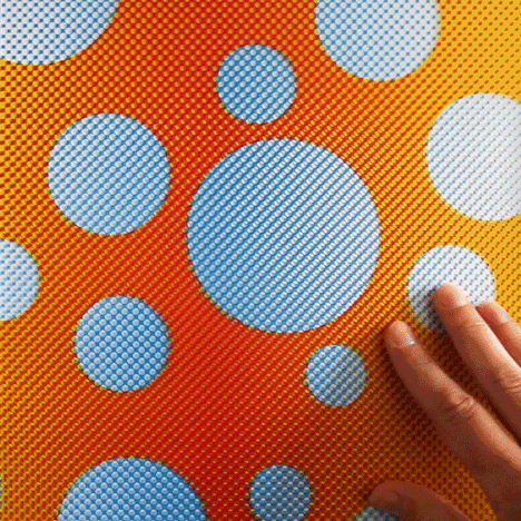 Print-in-Motion_Anouk-van-de-Sande_space-dots_Dutch-Design-Week-2015_dezeen_1.gif